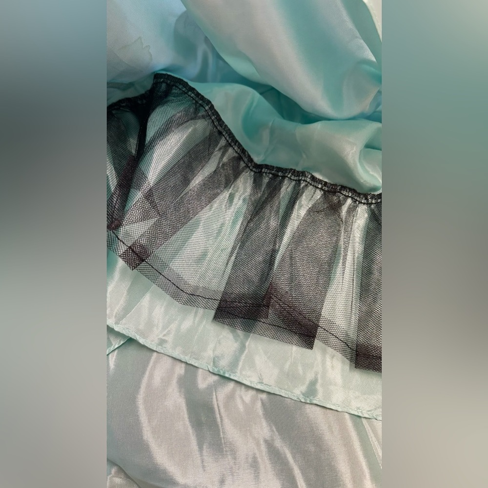 Cache Dress - Picture 5 of 7